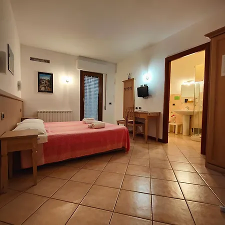 Rufino A Pochi Chilometri Dal Centro Di Perugia E Da Assisi 3* Collestrada