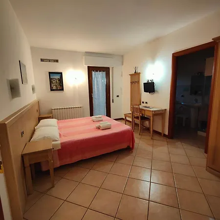 Rufino A Pochi Chilometri Dal Centro Di Perugia E Da Assisi 3* Collestrada